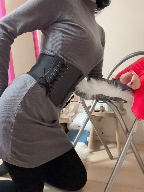 ������12���o�Η\��ł�
