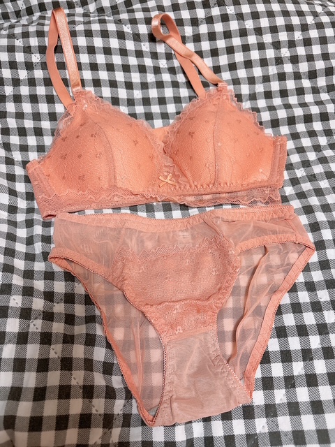 ��������